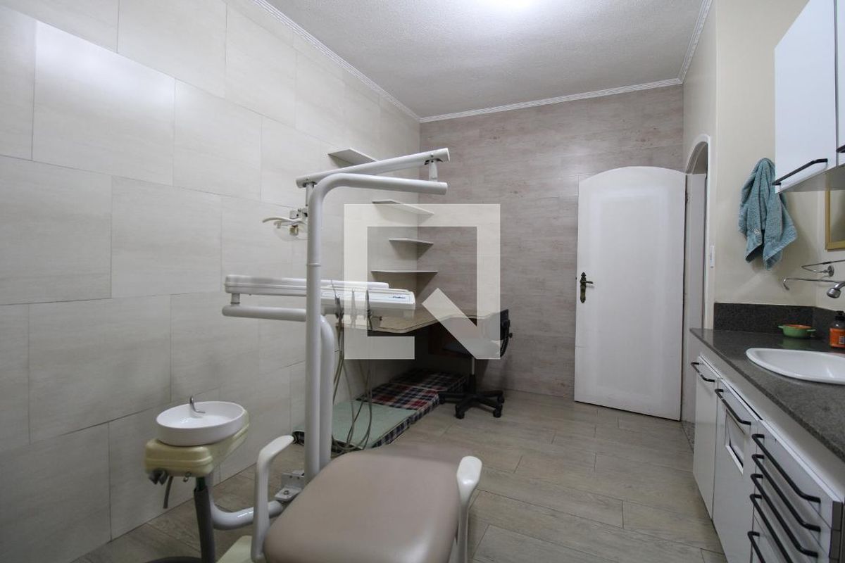 Casa à Venda - Guanabara, 4 Quartos,  300 m2 em , Campinas - sp | SoloBR