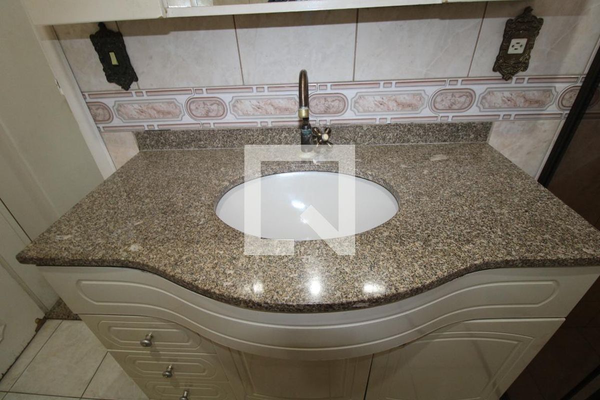 Casa à Venda - Guanabara, 4 Quartos,  300 m2 em , Campinas - sp | SoloBR