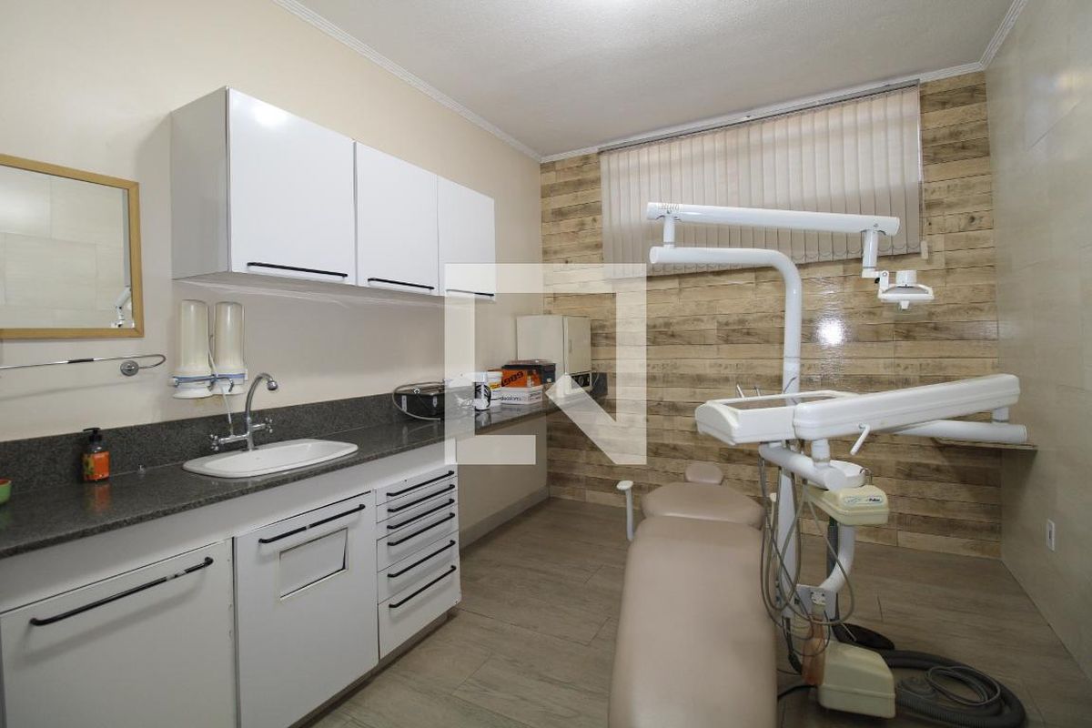 Casa à Venda - Guanabara, 4 Quartos,  300 m2 em , Campinas - sp | SoloBR
