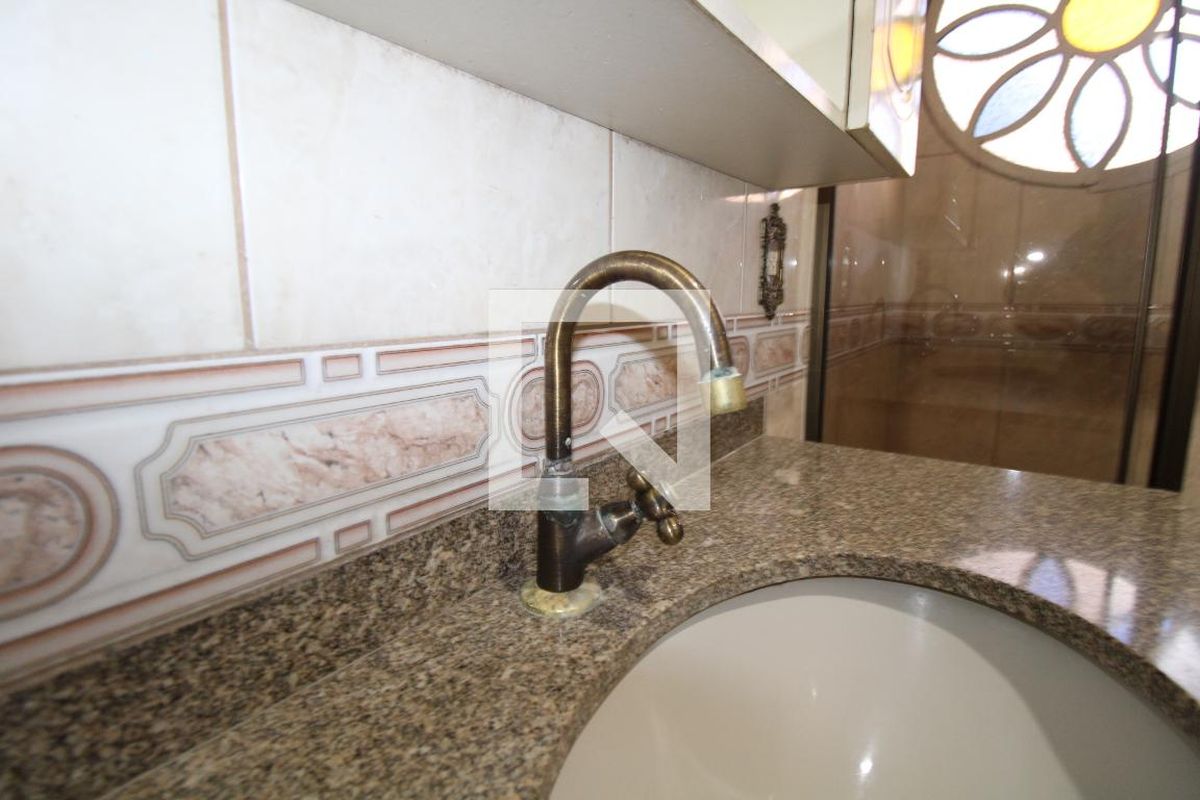 Casa à Venda - Guanabara, 4 Quartos,  300 m2 em , Campinas - sp | SoloBR
