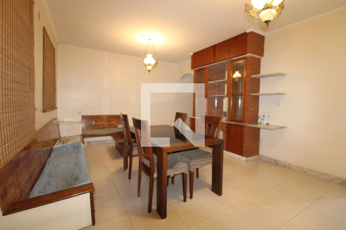 Casa à Venda - Guanabara, 4 Quartos,  300 m2 em , Campinas - sp | SoloBR