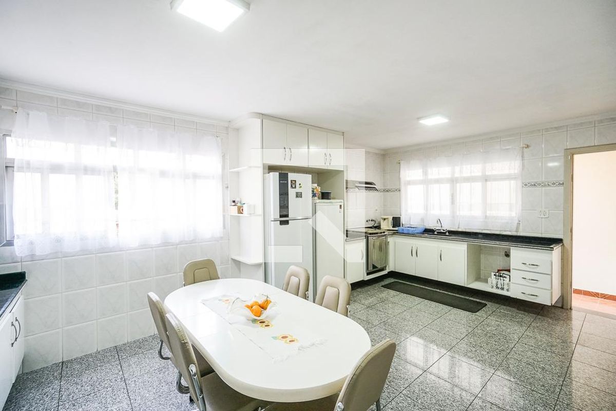 Casa, 3 quartos, 320 m² - Foto 82