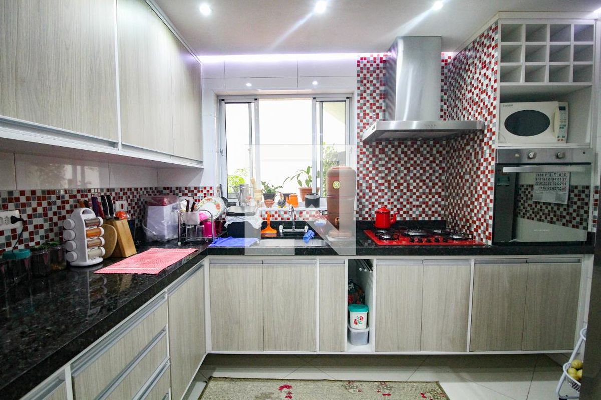 Casa, 3 quartos, 210 m² - Foto 81