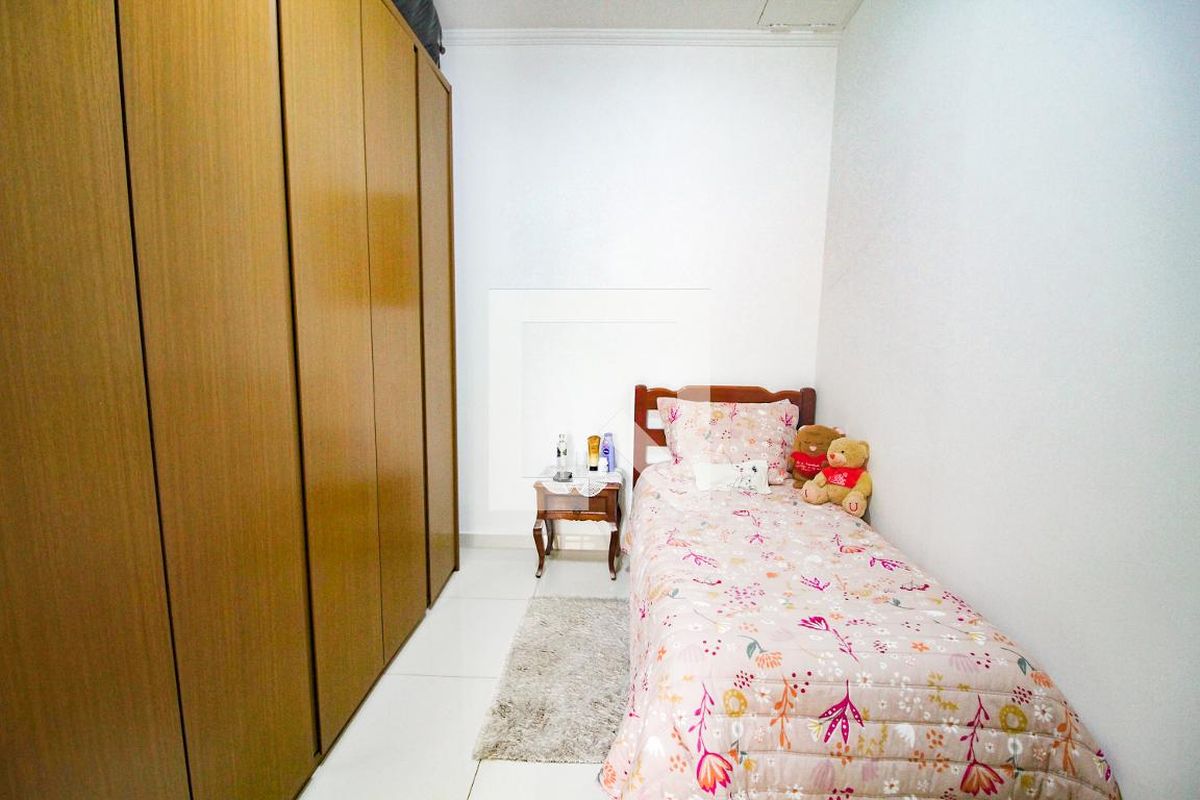 Casa, 3 quartos, 210 m² - Foto 35