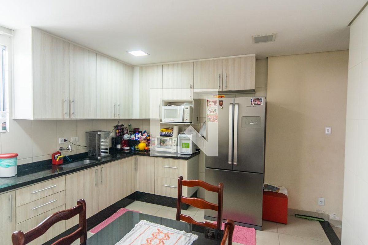 Casa, 3 quartos, 184 m² - Foto 35