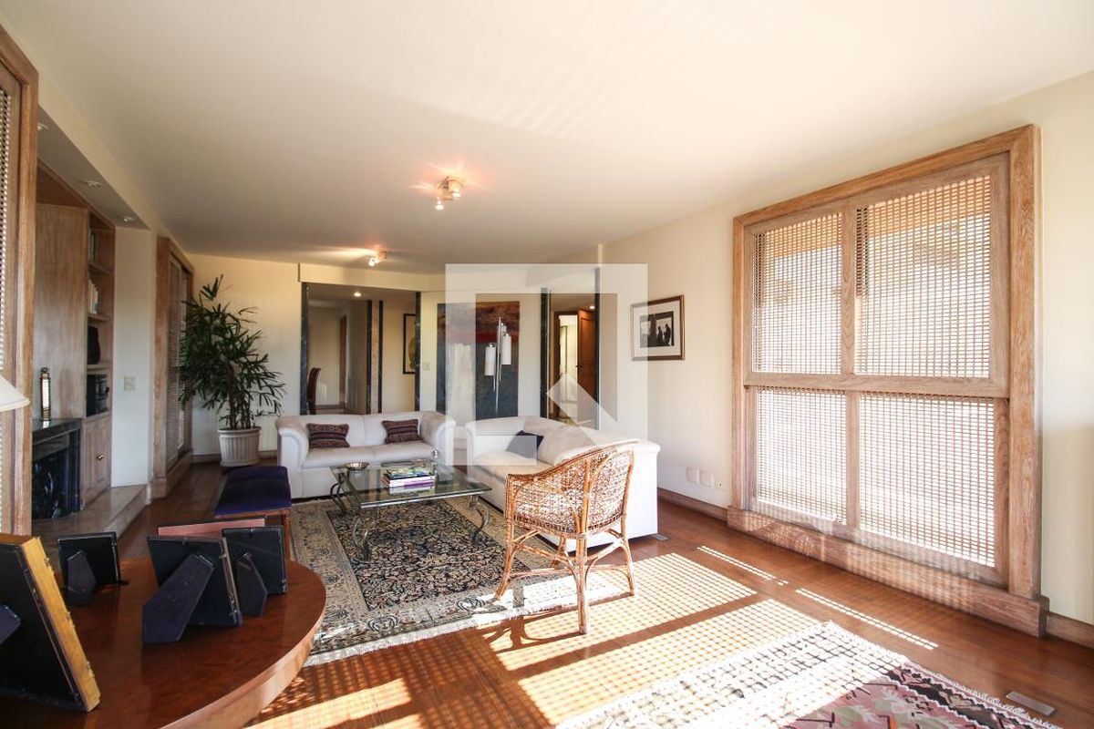 Apartamento, 3 quartos, 211 m² - Foto 2