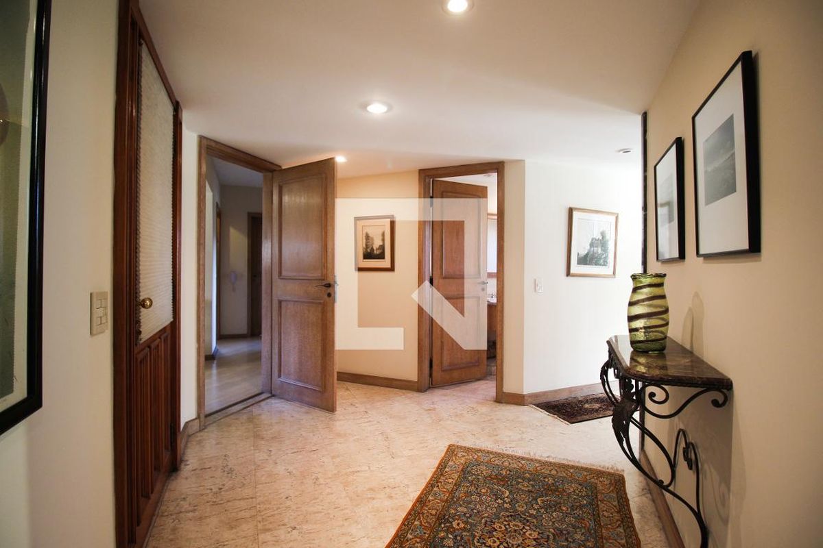 Apartamento, 3 quartos, 211 m² - Foto 8