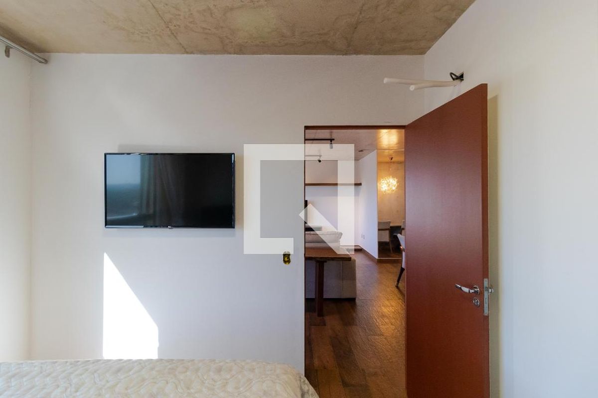 Apartamento à Venda - Cambuí, 1 Quarto,  70 m2 em , Campinas - sp | SoloBR