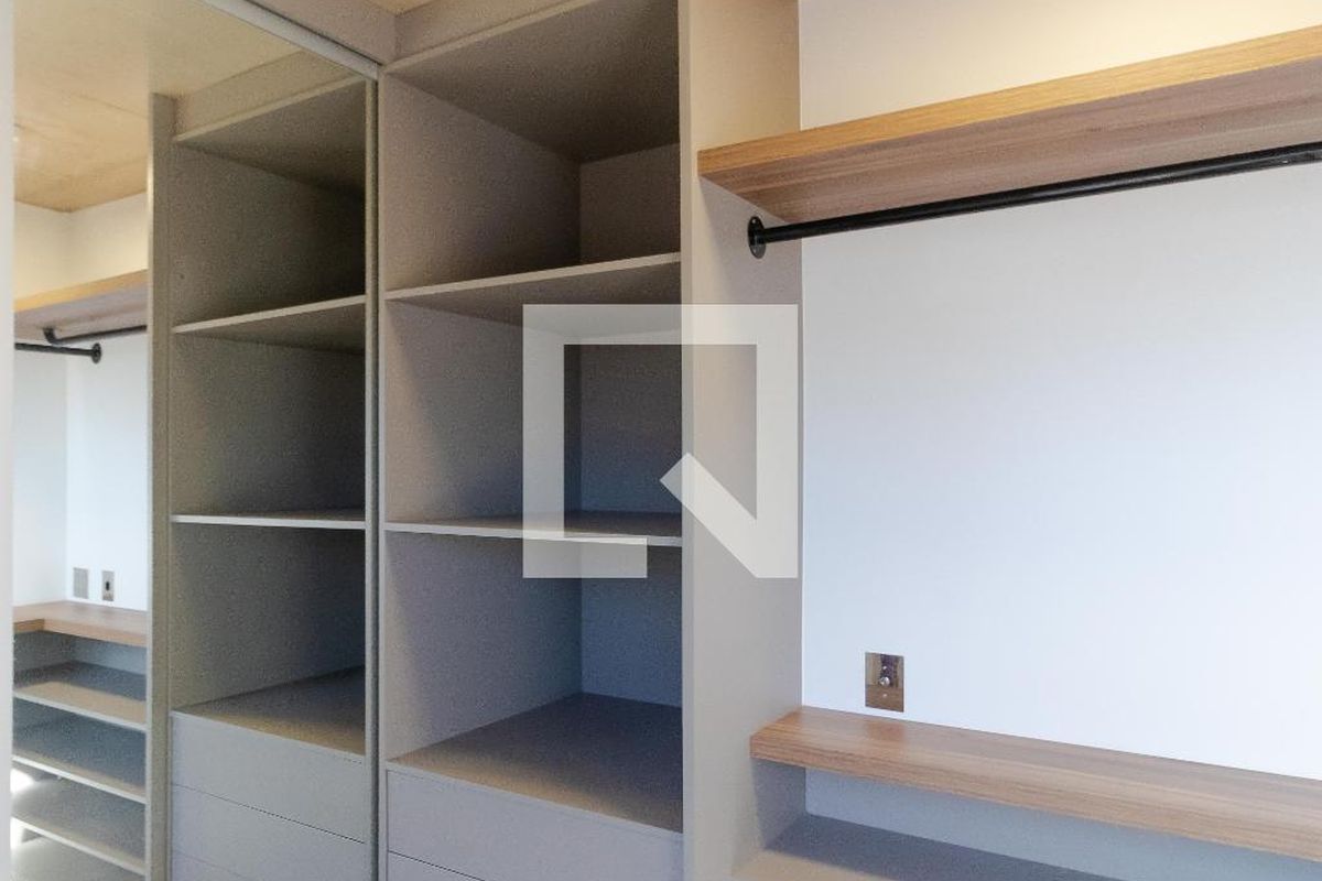 Apartamento à Venda - Cambuí, 1 Quarto,  70 m2 em , Campinas - sp | SoloBR