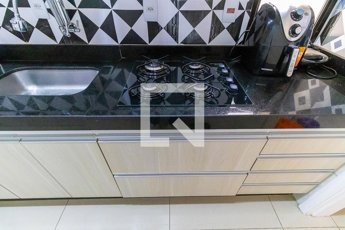 Apartamento à Venda - Jardim Flamboyant, 2 Quartos,  75 m2 em , Campinas - sp | SoloBR