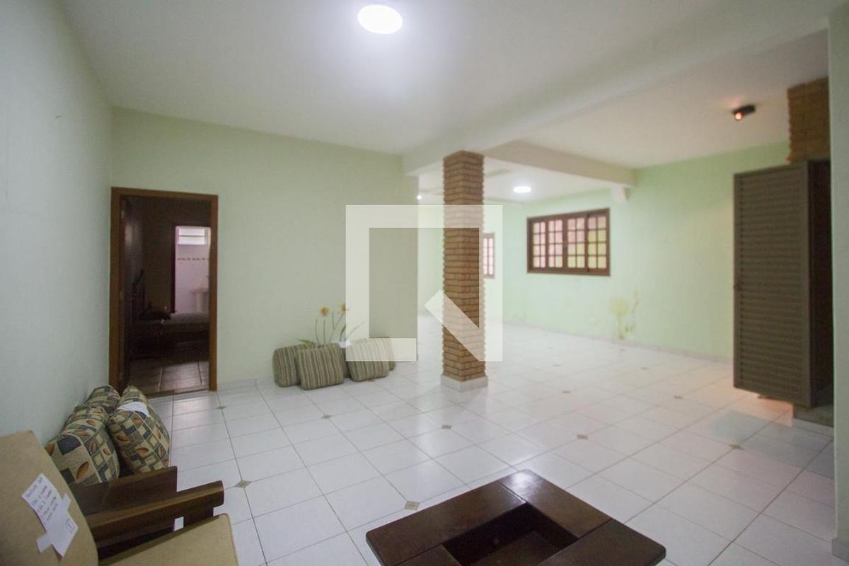 Casa, 3 quartos, 200 m² - Foto 8