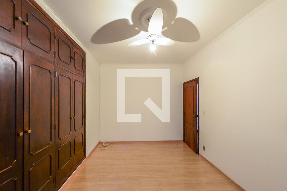 Casa à Venda - Guanabara, 3 Quartos,  186 m2 em , Campinas - sp | SoloBR