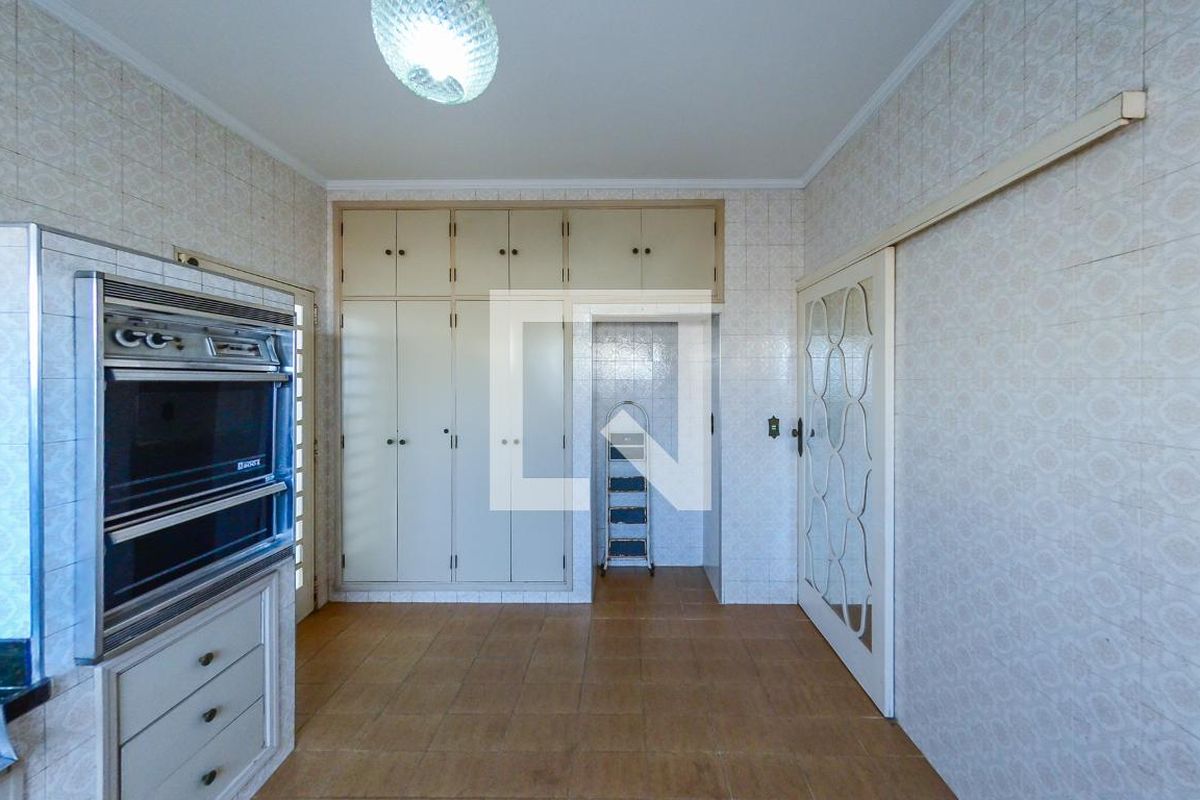 Casa à Venda - Guanabara, 3 Quartos,  186 m2 em , Campinas - sp | SoloBR