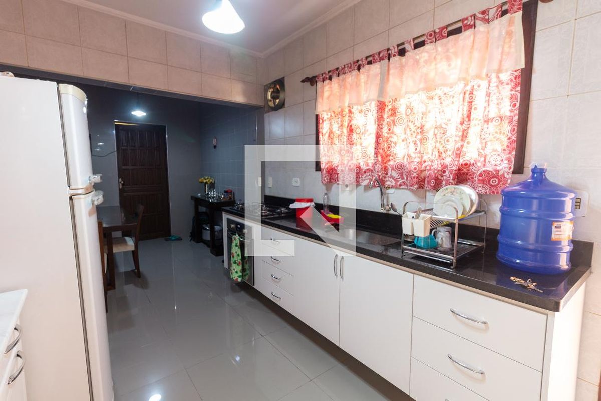 Casa, 3 quartos, 225 m² - Foto 76