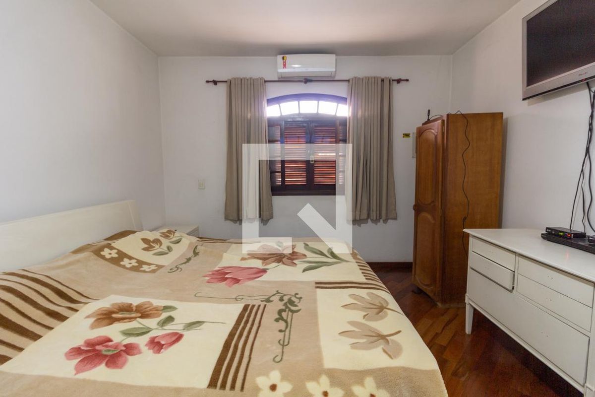 Casa, 3 quartos, 225 m² - Foto 52