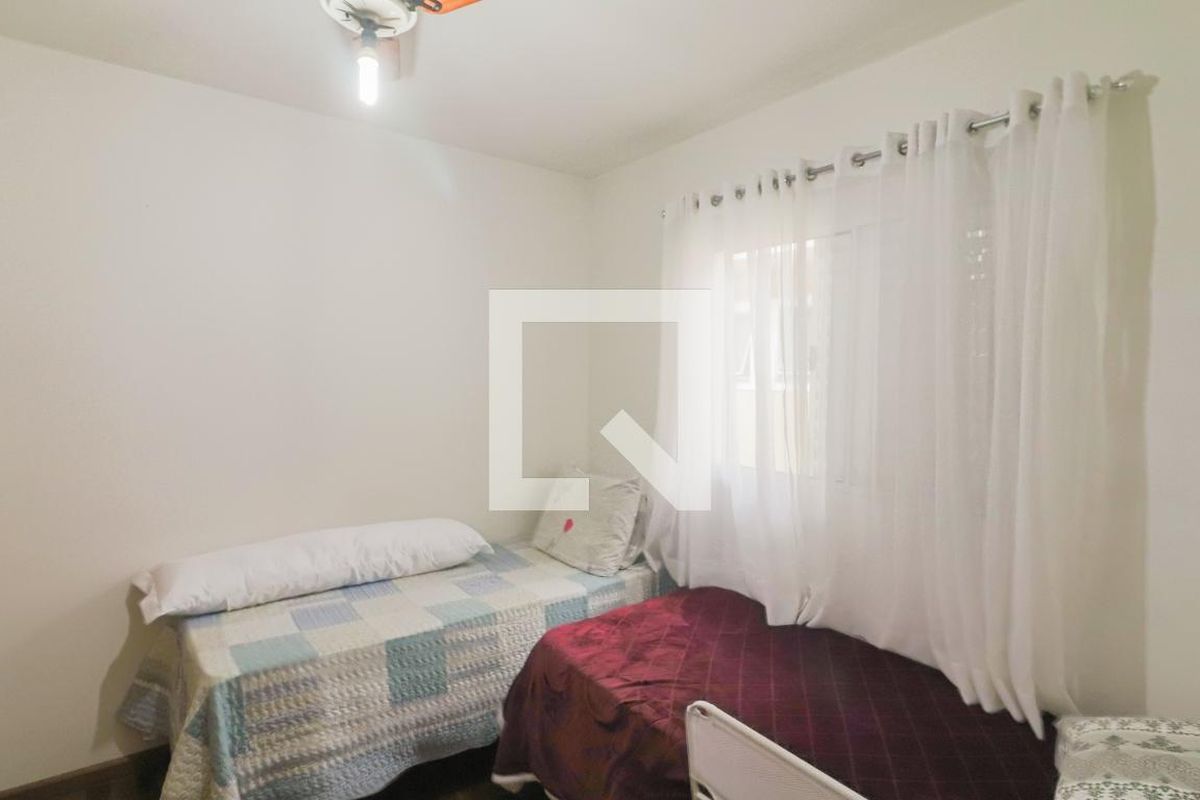 Casa, 3 quartos, 230 m² - Foto 36