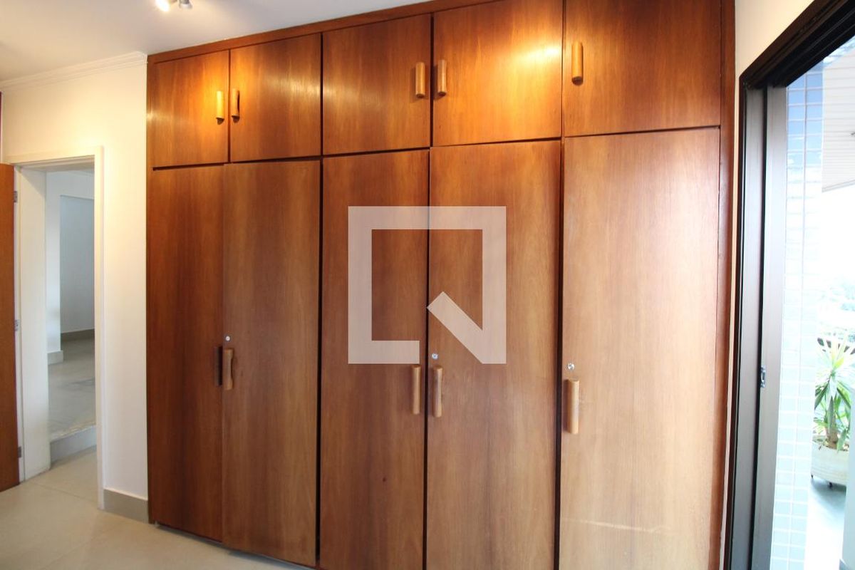 Apartamento à Venda - Cambuí, 1 Quarto,  70 m2 em , Campinas - sp | SoloBR