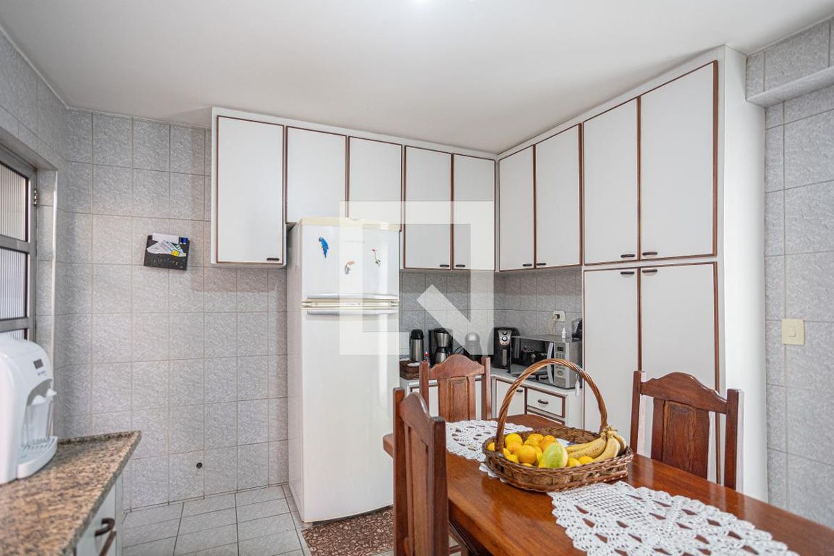 Casa, 4 quartos, 200 m² - Foto 32