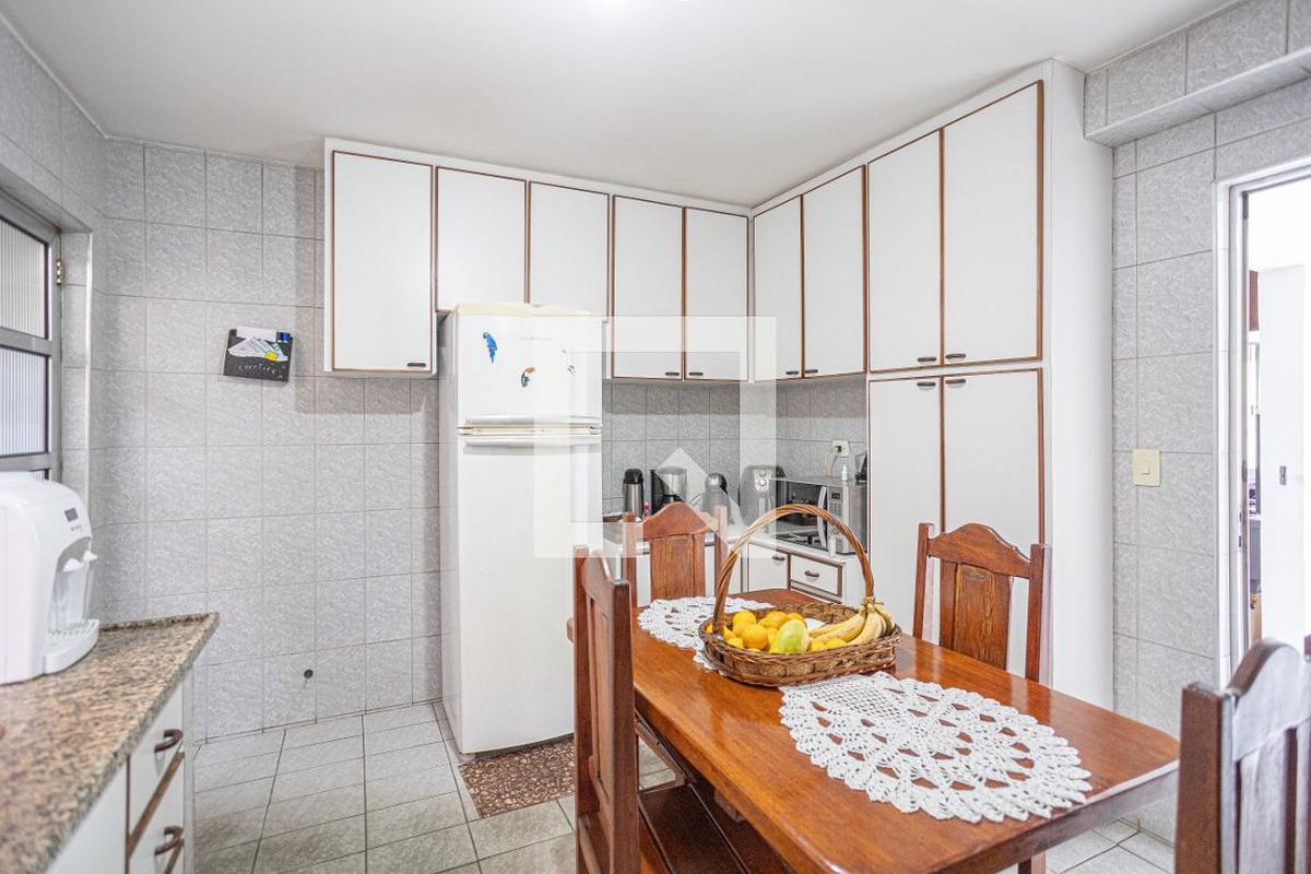Casa, 4 quartos, 200 m² - Foto 29