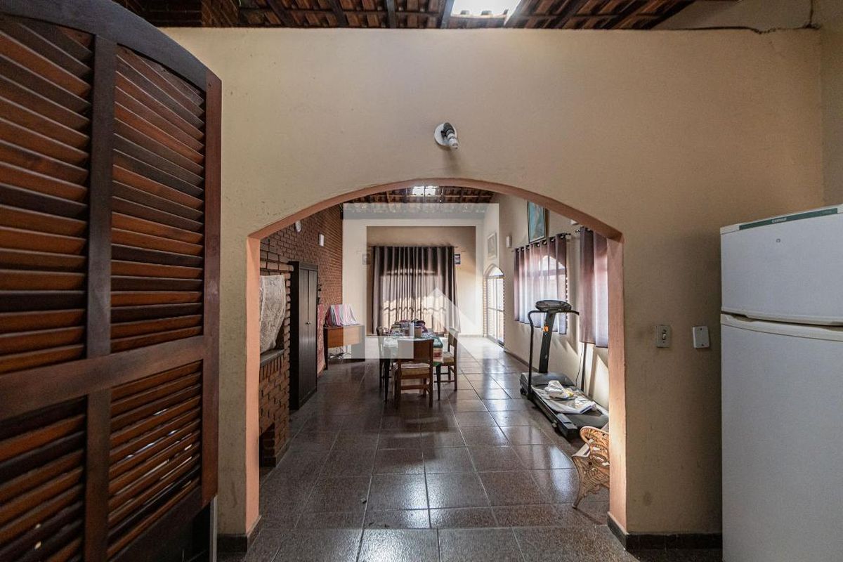 Casa, 4 quartos, 220 m² - Foto 34