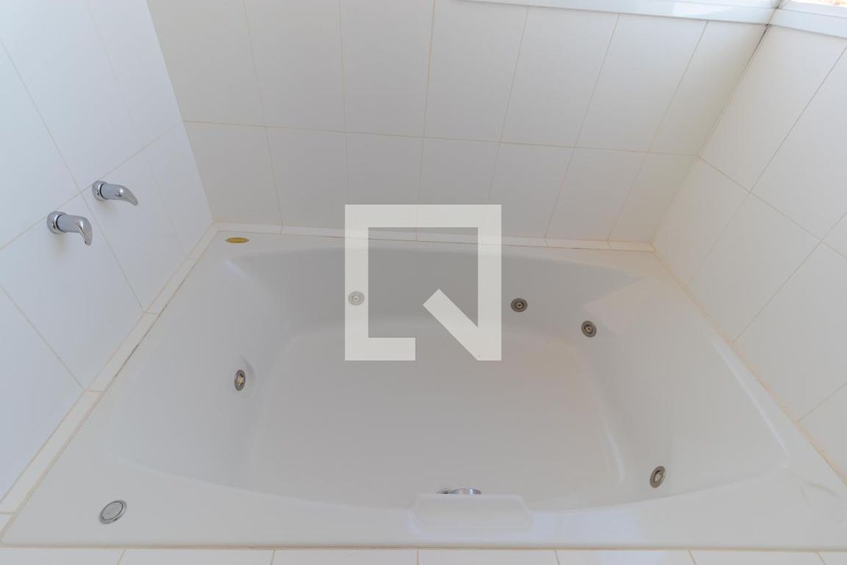 Casa à Venda - Mansões Santo Antônio, 5 Quartos,  370 m2 em , Campinas - sp | SoloBR
