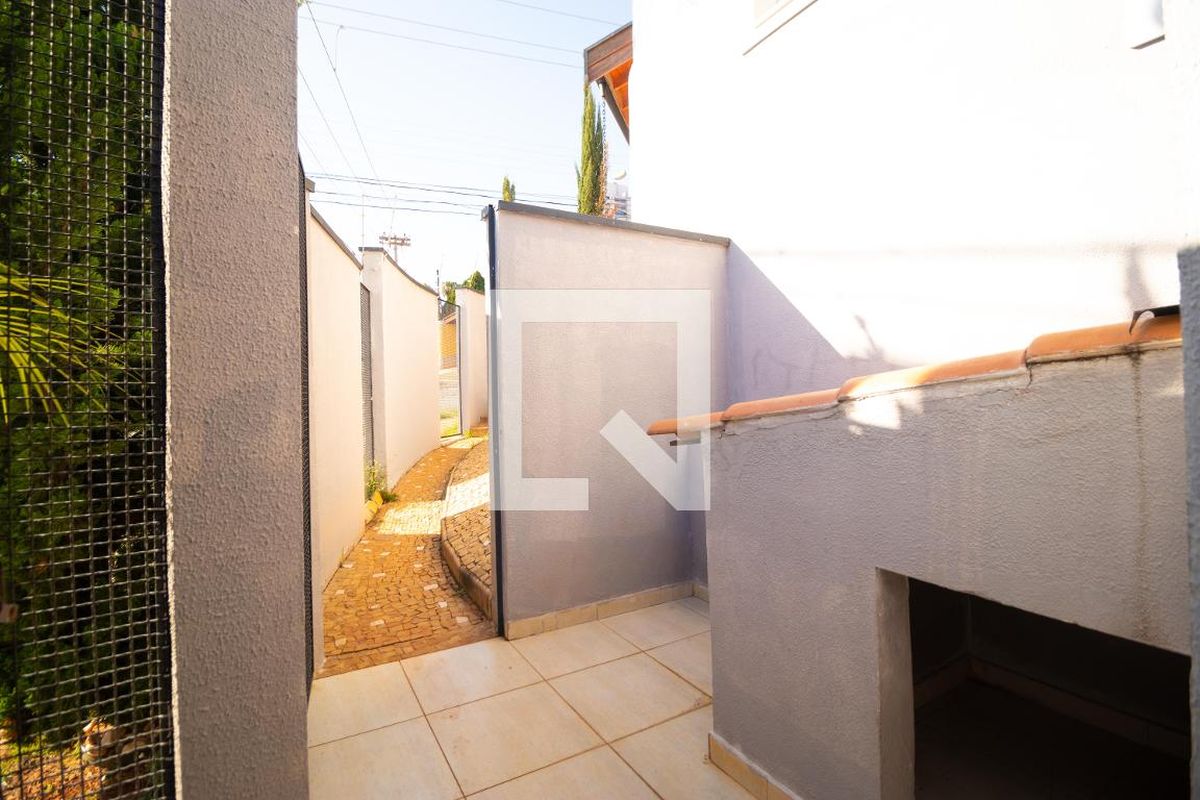 Casa à Venda - Mansões Santo Antônio, 5 Quartos,  370 m2 em , Campinas - sp | SoloBR