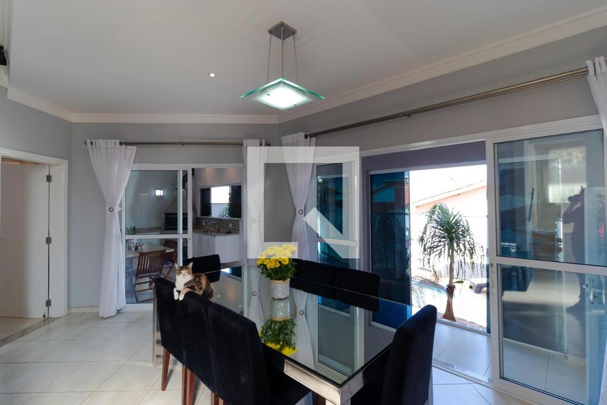 Casa à Venda - Mansões Santo Antônio, 5 Quartos,  370 m2 em , Campinas - sp | SoloBR