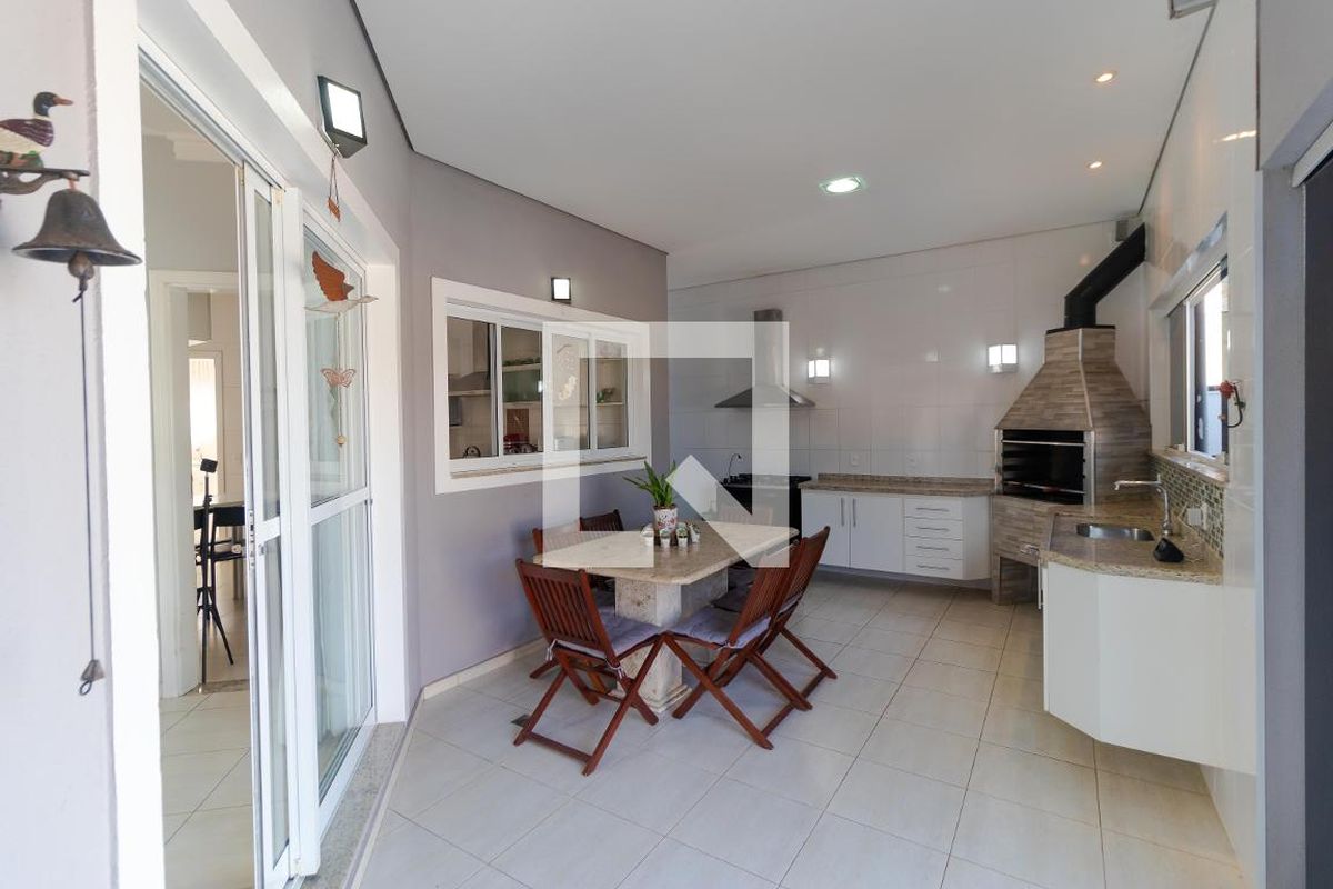 Casa à Venda - Mansões Santo Antônio, 5 Quartos,  370 m2 em , Campinas - sp | SoloBR