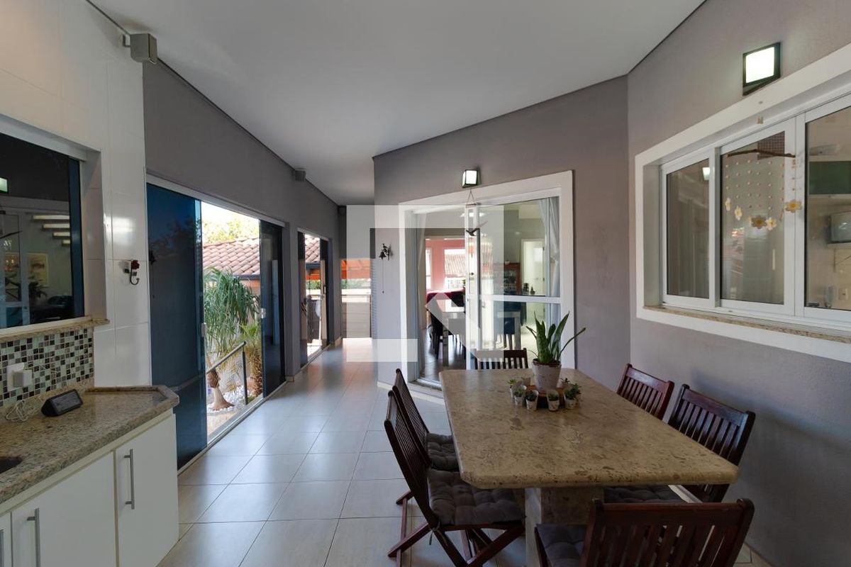 Casa à Venda - Mansões Santo Antônio, 5 Quartos,  370 m2 em , Campinas - sp | SoloBR