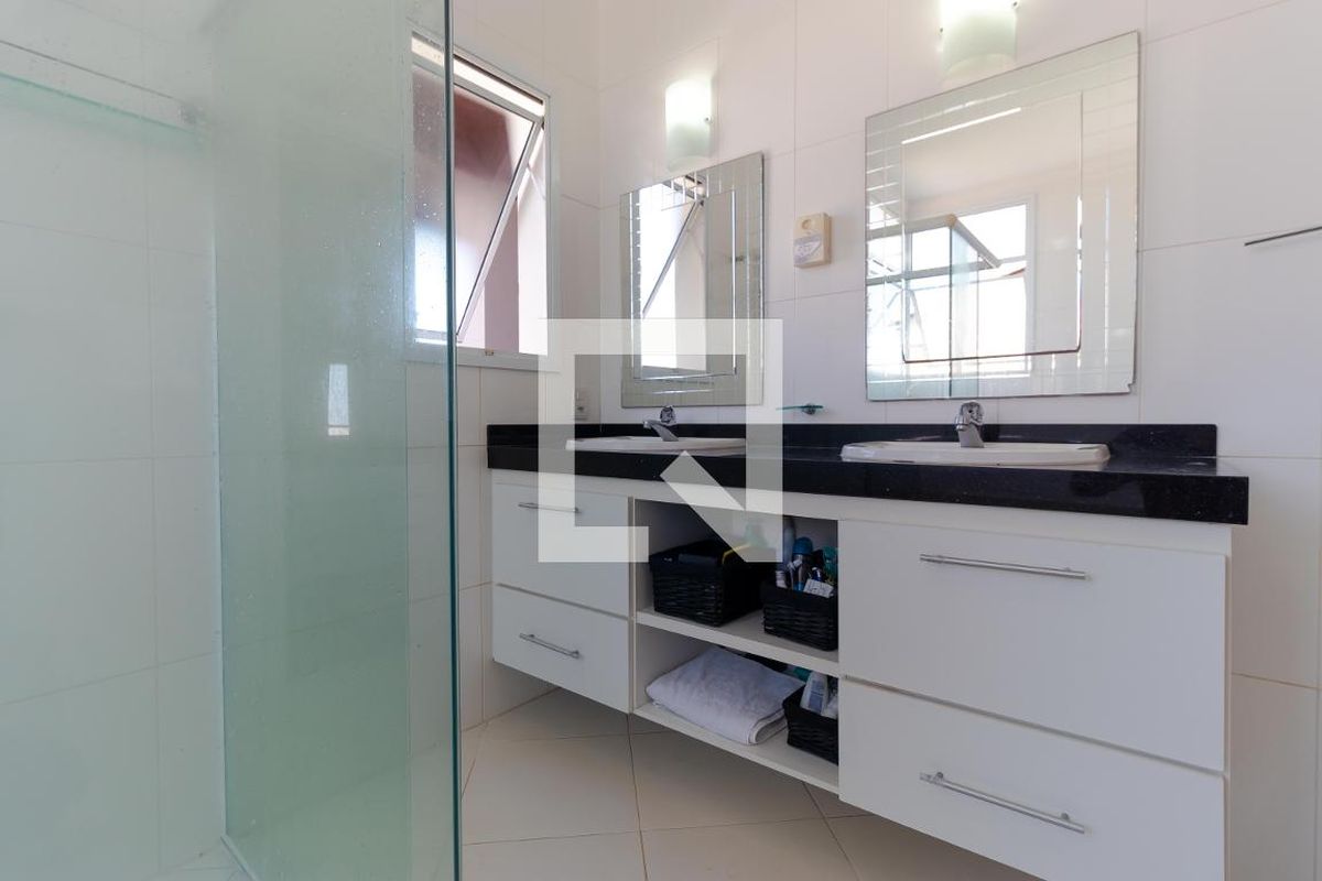 Casa à Venda - Mansões Santo Antônio, 5 Quartos,  370 m2 em , Campinas - sp | SoloBR