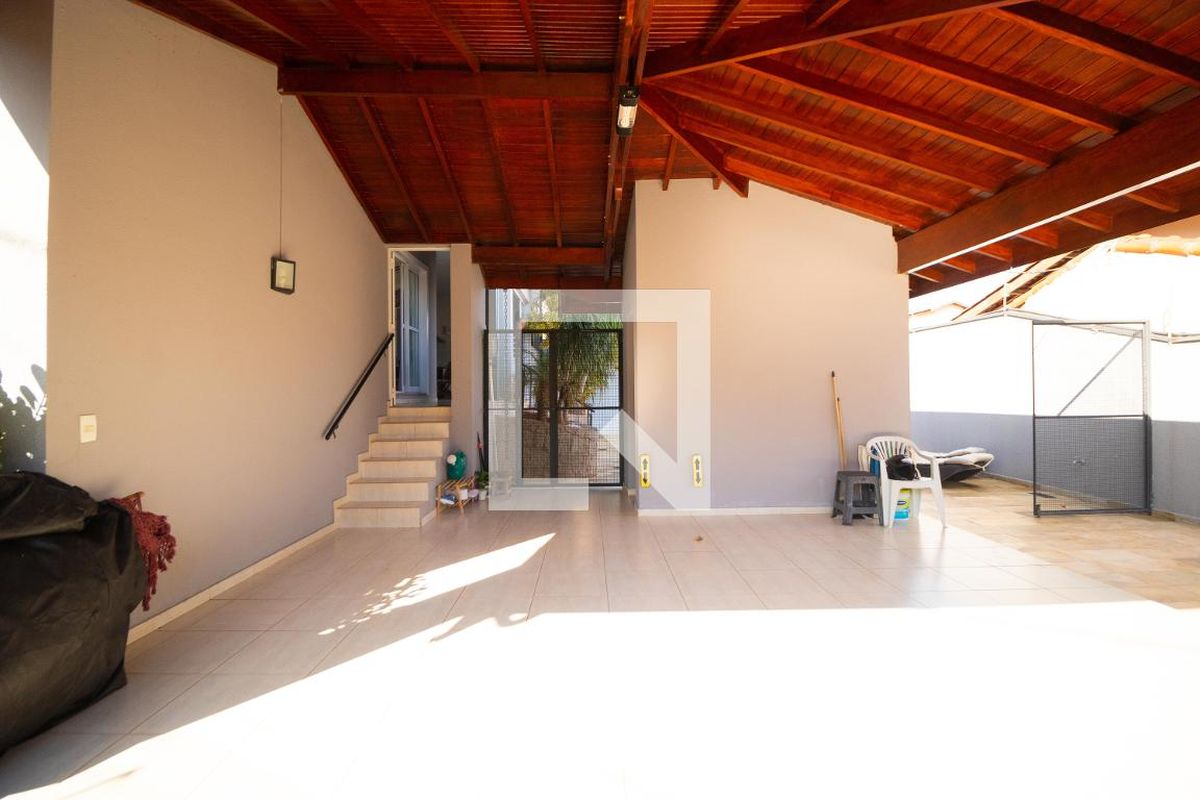 Casa à Venda - Mansões Santo Antônio, 5 Quartos,  370 m2 em , Campinas - sp | SoloBR