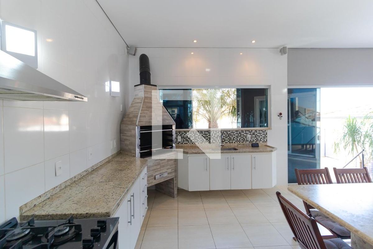 Casa à Venda - Mansões Santo Antônio, 5 Quartos,  370 m2 em , Campinas - sp | SoloBR