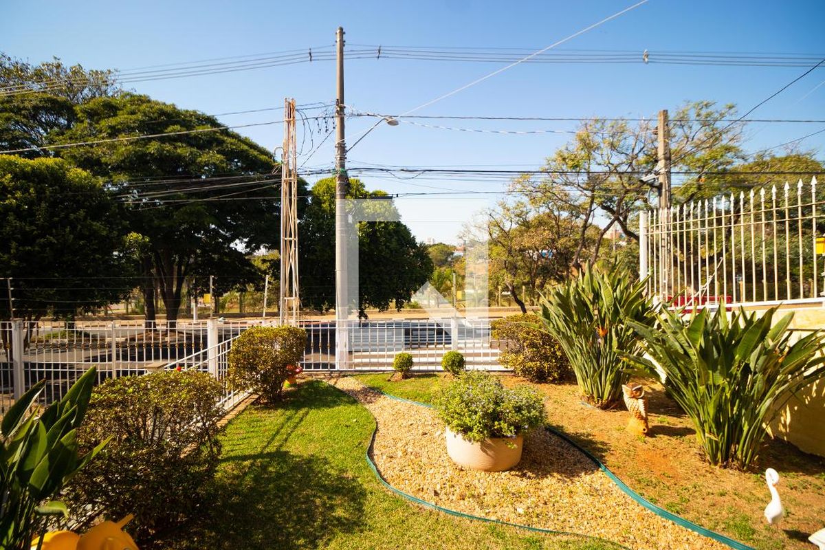 Casa à Venda - Taquaral, 3 Quartos,  350 m2 em , Campinas - sp | SoloBR