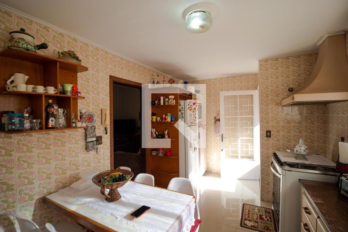 Casa à Venda - Taquaral, 3 Quartos,  350 m2 em , Campinas - sp | SoloBR