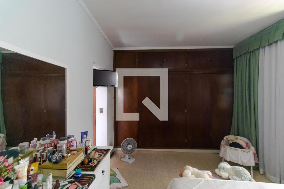 Casa à Venda - Taquaral, 3 Quartos,  350 m2 em , Campinas - sp | SoloBR