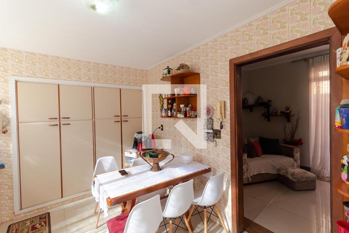 Casa à Venda - Taquaral, 3 Quartos,  350 m2 em , Campinas - sp | SoloBR