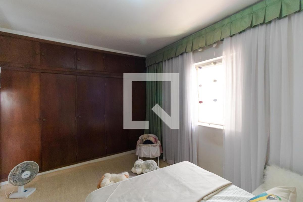 Casa à Venda - Taquaral, 3 Quartos,  350 m2 em , Campinas - sp | SoloBR