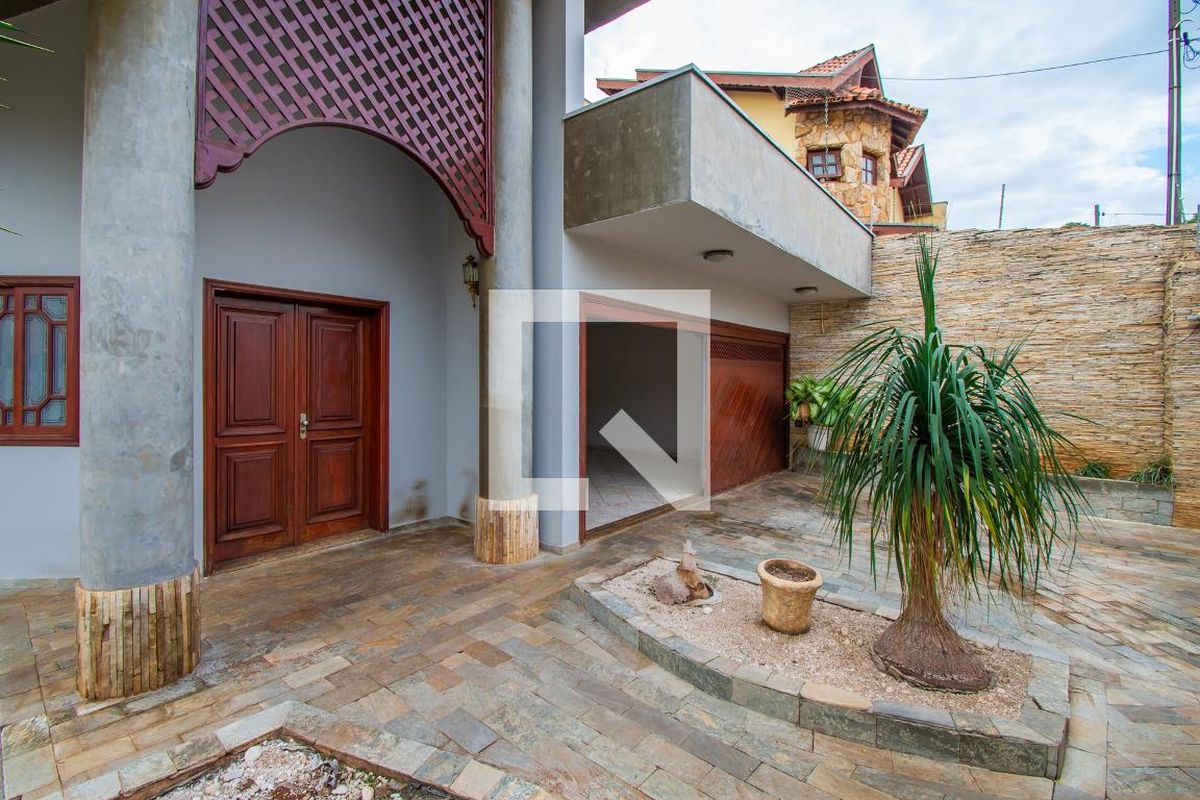 Casa à Venda - Jardim Chapadão, 4 Quartos,  400 m2 em , Campinas - sp | SoloBR