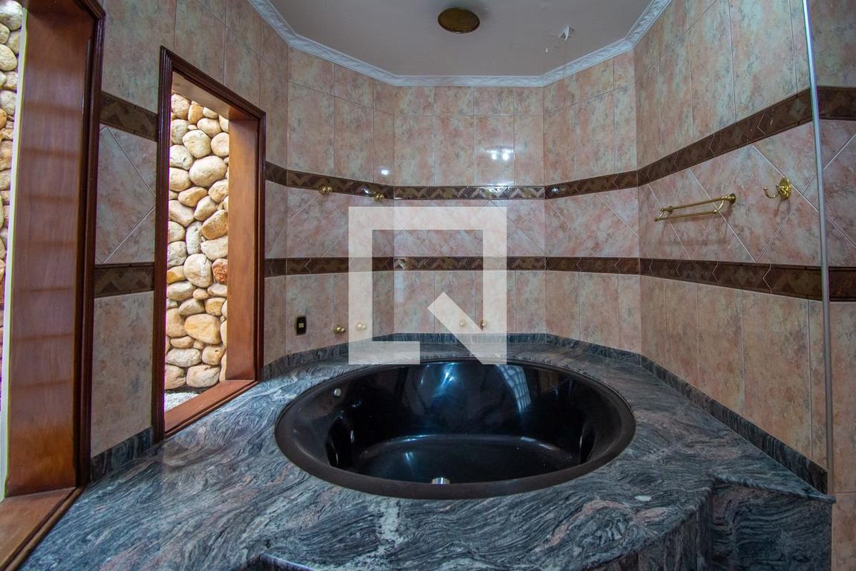 Casa à Venda - Jardim Chapadão, 4 Quartos,  400 m2 em , Campinas - sp | SoloBR