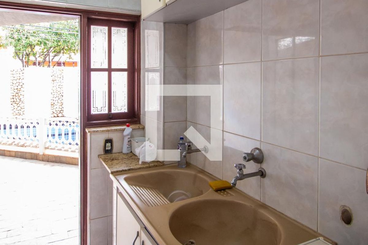 Casa à Venda - Jardim Chapadão, 4 Quartos,  400 m2 em , Campinas - sp | SoloBR