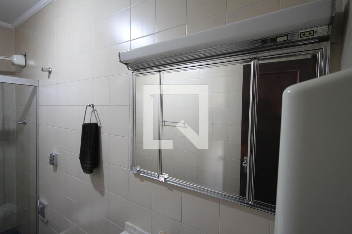 Casa, 4 quartos, 220 m² - Foto 38