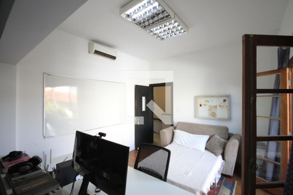 Casa, 4 quartos, 220 m² - Foto 30