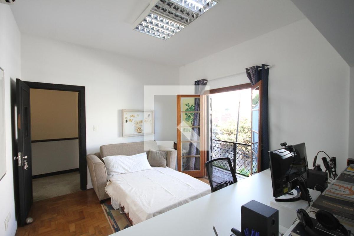 Casa, 4 quartos, 220 m² - Foto 29