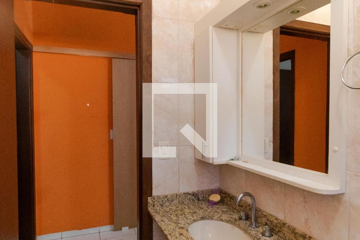 Casa à Venda - Parque Prado, 5 Quartos,  202 m2 em , Campinas - sp | SoloBR