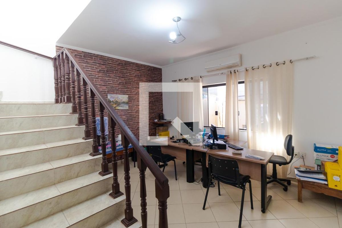 Casa à Venda - Parque Prado, 5 Quartos,  202 m2 em , Campinas - sp | SoloBR