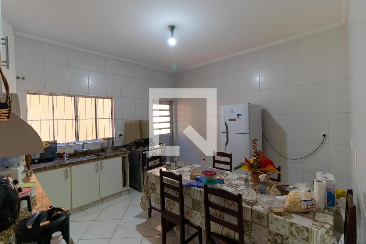 Casa à Venda - Parque Prado, 5 Quartos,  202 m2 em , Campinas - sp | SoloBR
