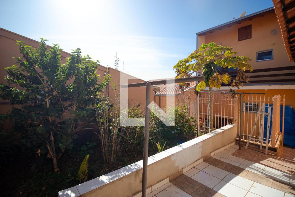 Casa à Venda - Parque Prado, 5 Quartos,  202 m2 em , Campinas - sp | SoloBR