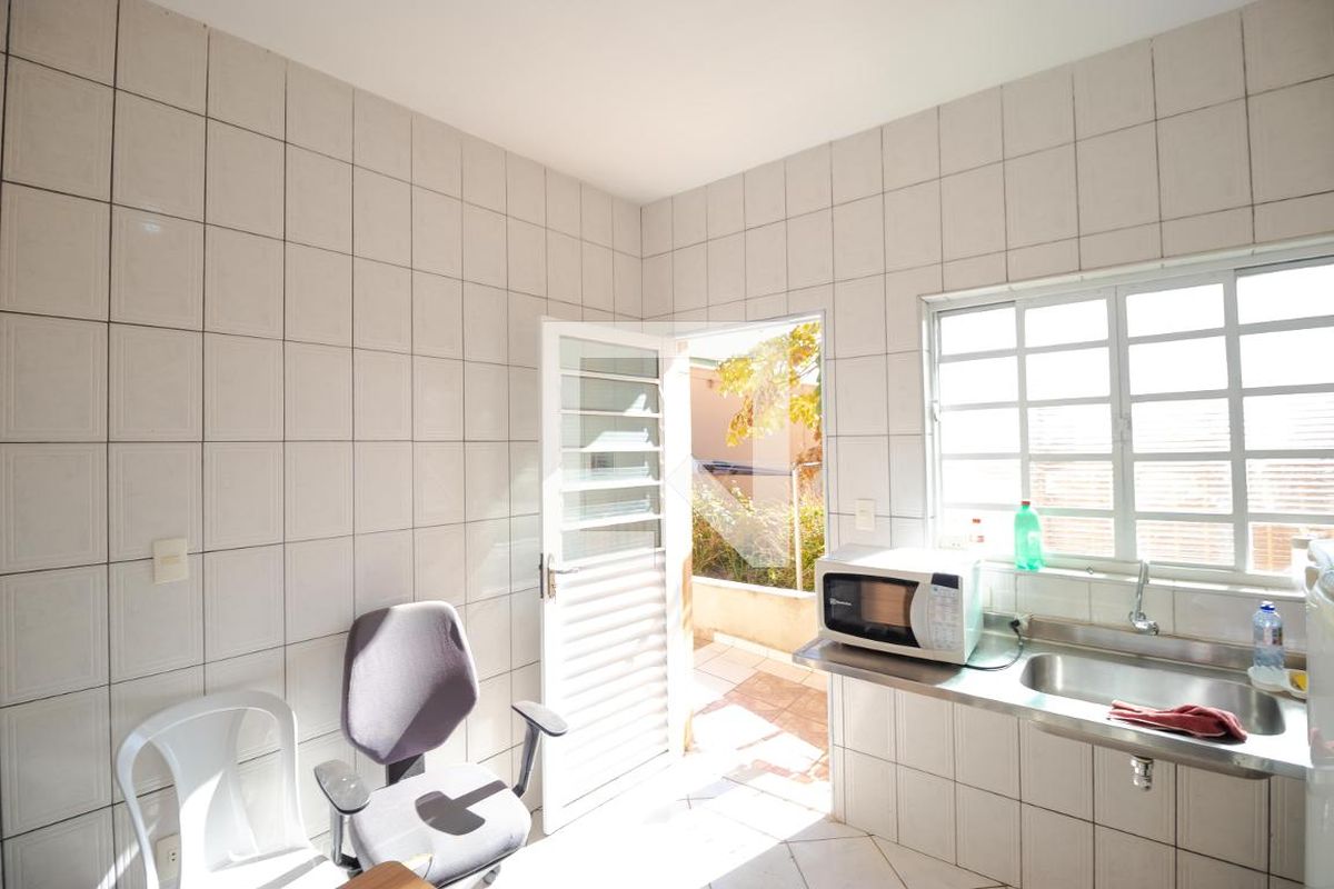 Casa à Venda - Parque Prado, 5 Quartos,  202 m2 em , Campinas - sp | SoloBR