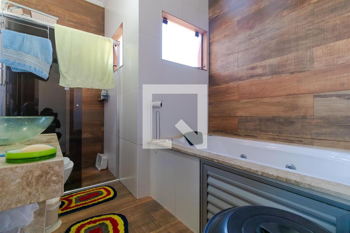 Casa à Venda - Parque Prado, 5 Quartos,  202 m2 em , Campinas - sp | SoloBR