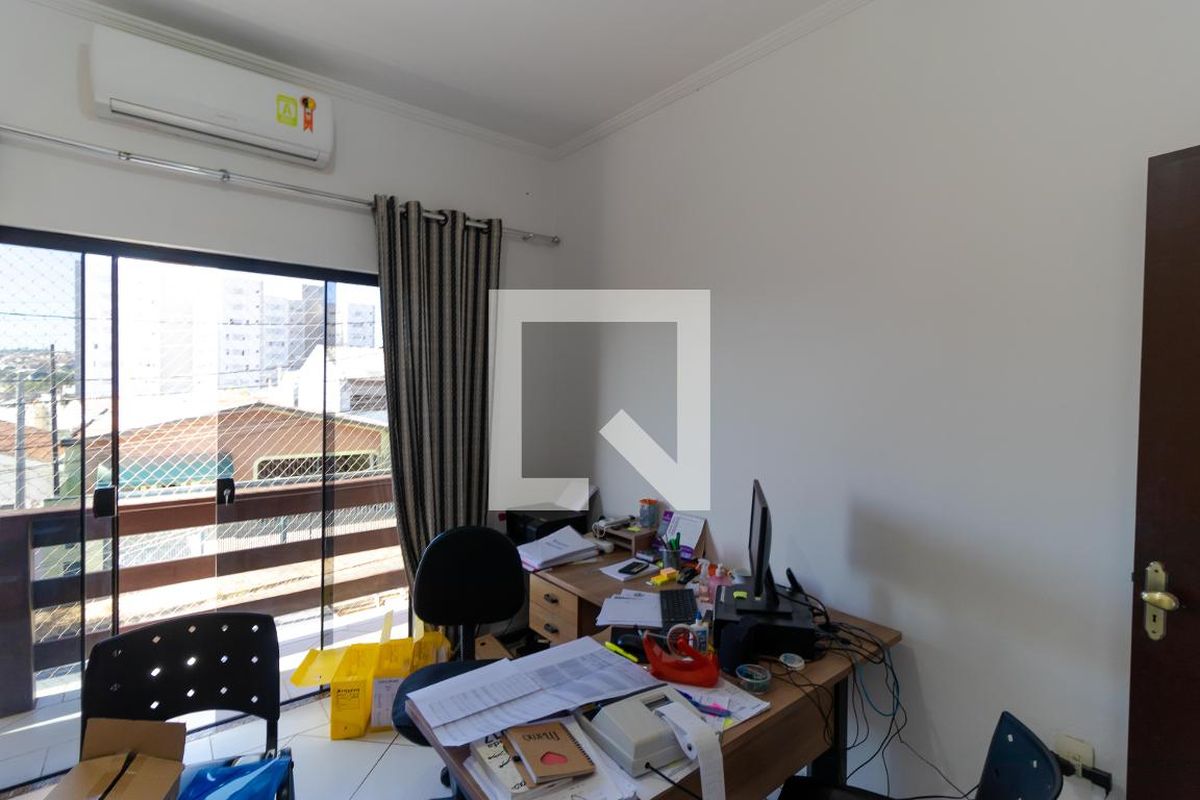 Casa à Venda - Parque Prado, 5 Quartos,  202 m2 em , Campinas - sp | SoloBR